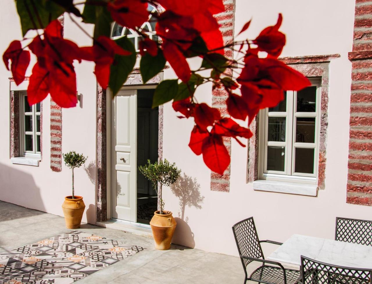 Antique Mansion Villa Oia (Santorini)